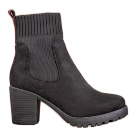 Erynn Slip-on Chelsea stövlar på en stolpe svart