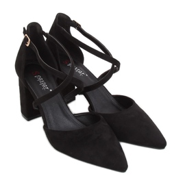 Pumpar på den svarta stolpen LE069P Svart