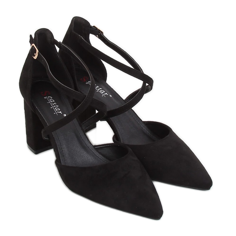 Pumpar på den svarta stolpen LE069P Svart