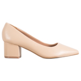 Ideal Shoes Snygga beige pumpar