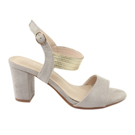 Sandaler på stolpen Filippo DS817 grå / guld