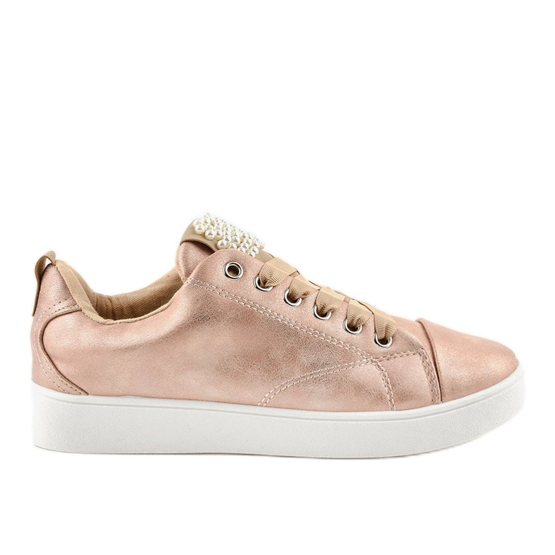 Rosa sneakers dekorerade med 373-Y pärlor