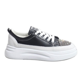 Svarta sneakers sneakers dekorerade med G140-1