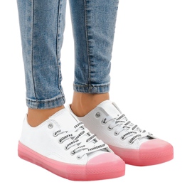 Vita sneakers med rosa sulor LTD205-2