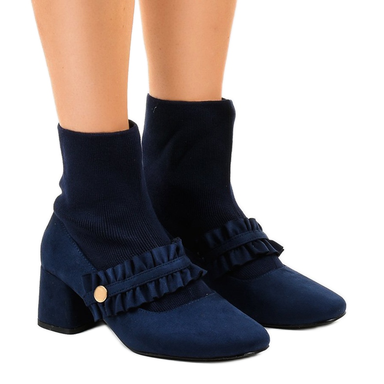 Marinblå velourpumpar på JM8118Y -stolpen