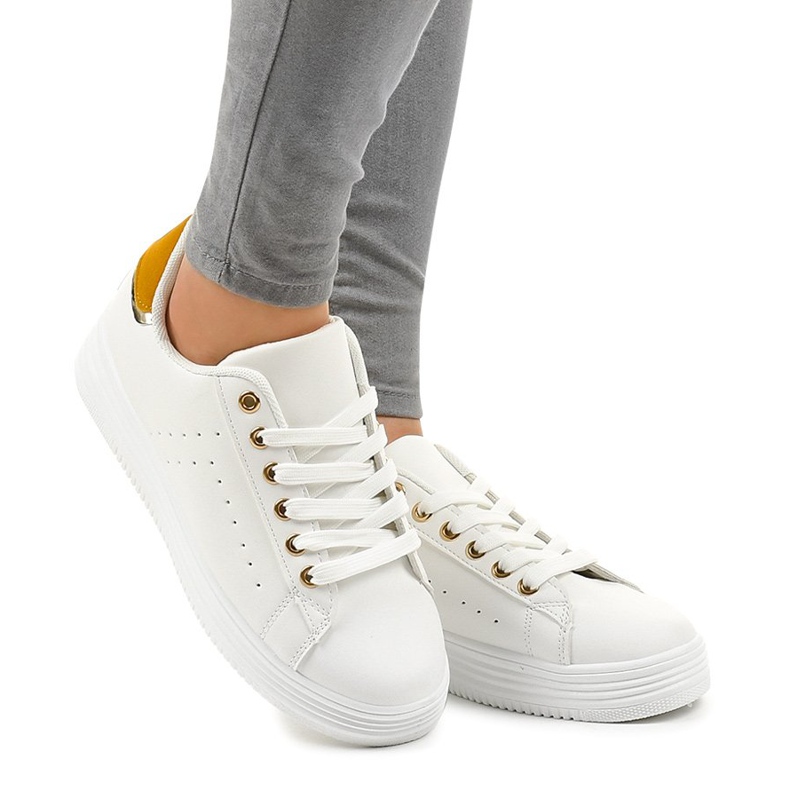 Klassiska vita sneakers på BK-52-plattformen