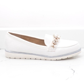 Slip-on vita skor med cubic zirconia G-9237