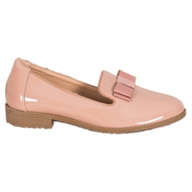 Fama Lackade herrar med en rosett brun