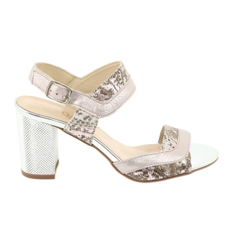 Sandaler på Gamis 3942 -inlägget beige rosa silver-