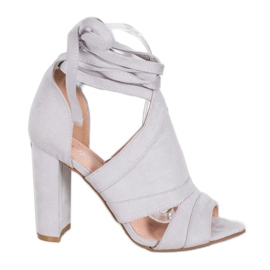 Seastar Knutna sandaler på en bar grå