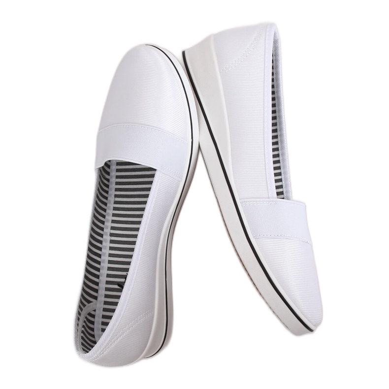 Vit kilballerinas S81B001 Vit