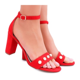 S.Barski Kvinnors sandaler på en klack med pärlor röda Renes
