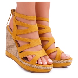 FE1 Kvinnors sandaler på en kil, gul sträng, Liluena