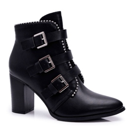FJ1 Dam stövlar på en klack med spännen svart Finbas