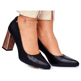 Dampumps på en guldklack Sergio Leone Black PB216 svart