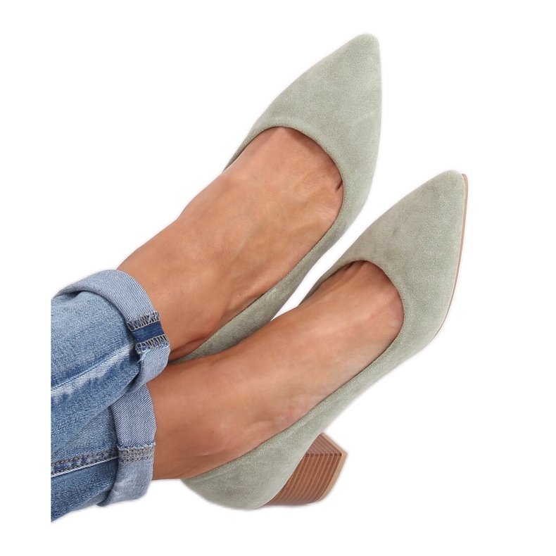 Pumpar på träklackar celadon CL75P Grön