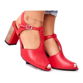 Lädersandaler för kvinnor Maciejka Röd 04117