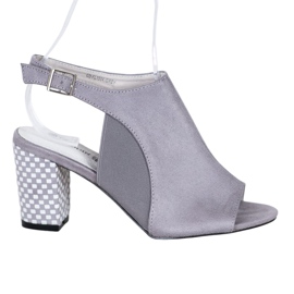 Goodin Inbyggda sandaler med rutig klack grå