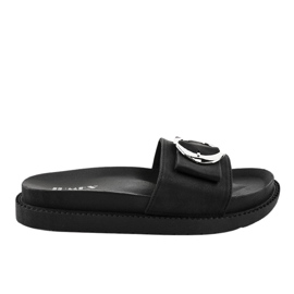 Svarta tofflor med ett YQ10067 spänne