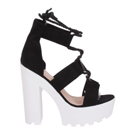 Svarta sandaler på plattformen NS120 Svart