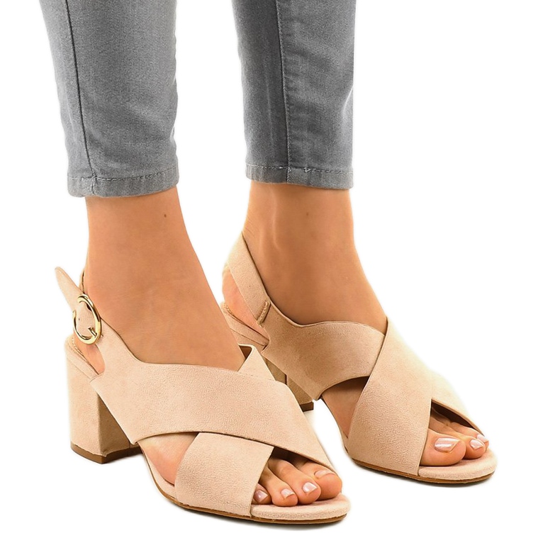 Beige högklackade sandaler A305 mocka