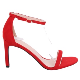 Röda sandaler på en högklackad NF-31P Röd