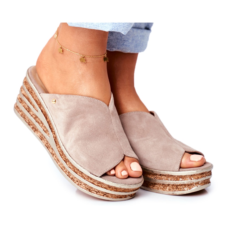 Kvinnor läder tofflor på kil Nicole 2559 Lemonade beige