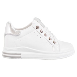 SHELOVET Sportskor på en kil vit