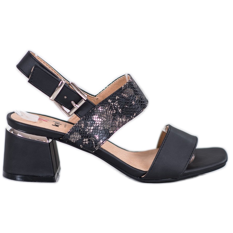 Kylie Trendiga sandaler på en bar svart