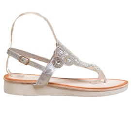 SDS Sandaler På Plattformen Med Dekorationer grå