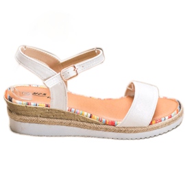 Yes Mile Bekväma mockasandaler vit