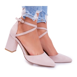 SEA Kvinnors pumpar på en klack i Spitz Beige Cosmo