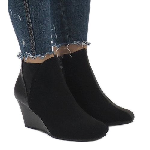 Eleganta stövlar på kil 1455 svart