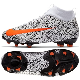Nike Mercurial Superfly 7 Academy CR7 FG / MG Jr CV3182-180 fotbollsskor flerfärgad vit
