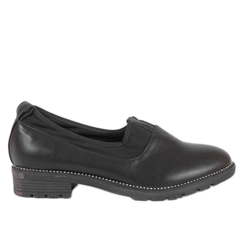 Svarta slip-on skor med en elastisk 240-2