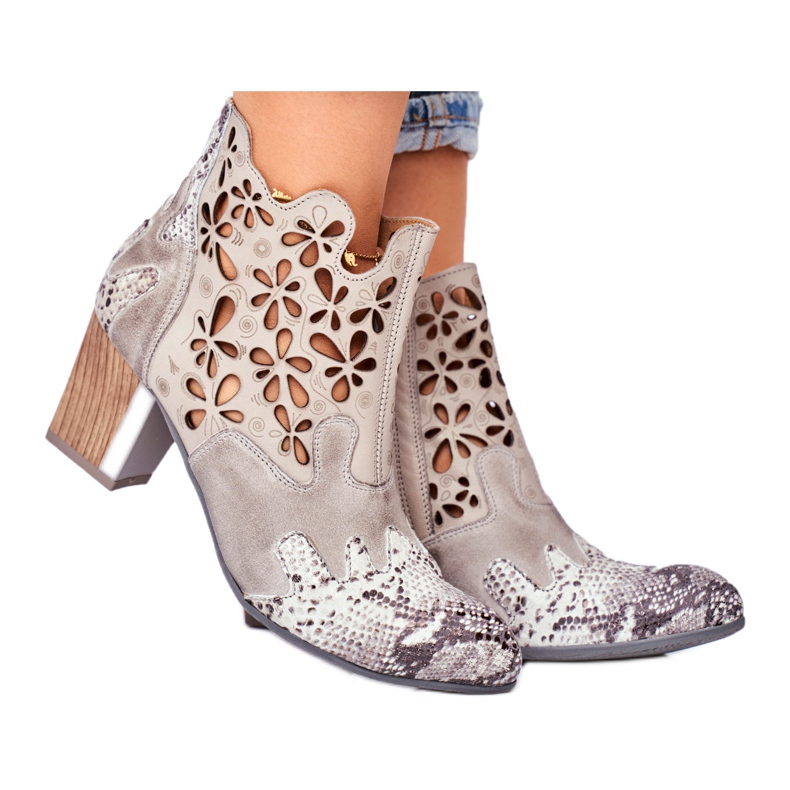 Damskor på högklackad Maciejka vårgrå 04369-13