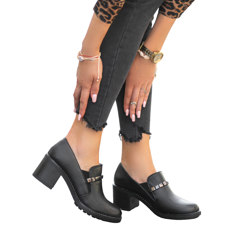 Svarta damskor på stolpen C17-6113