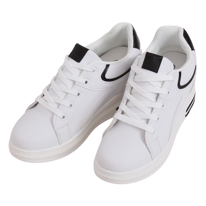 Vita BY-0370 WHITE / SVARTa sneakers på en dold kil