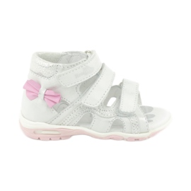 Sandaler med rosett Ren But 1489 vit silverpläterad rosa