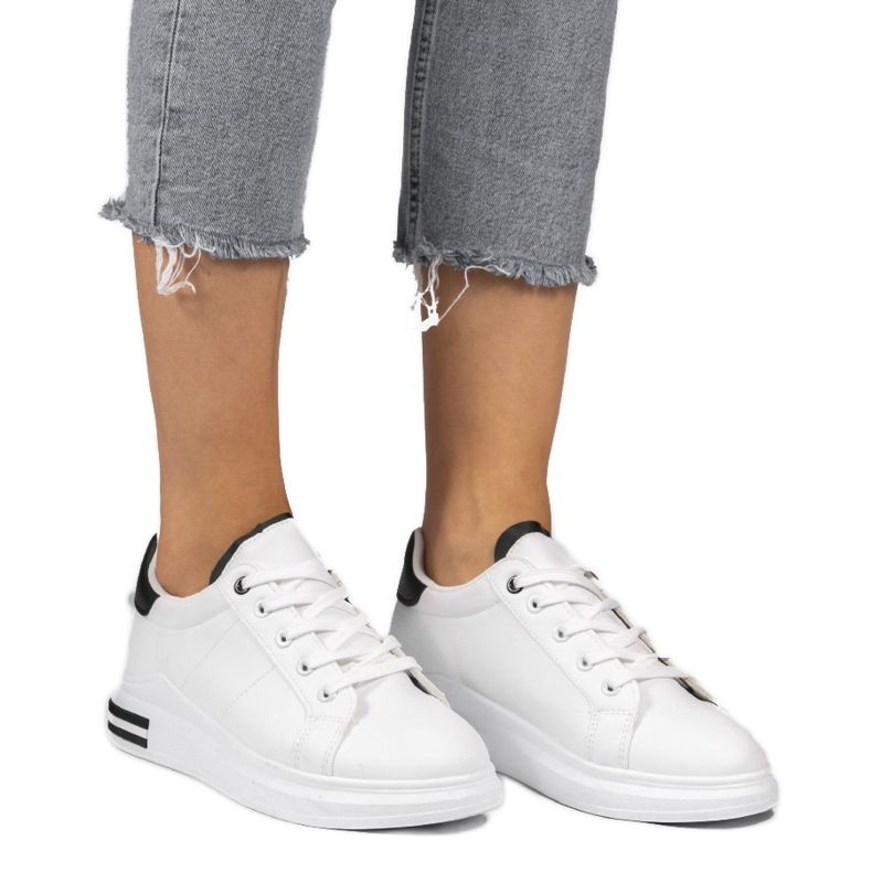 LG20 vita klassiska sneakers svart