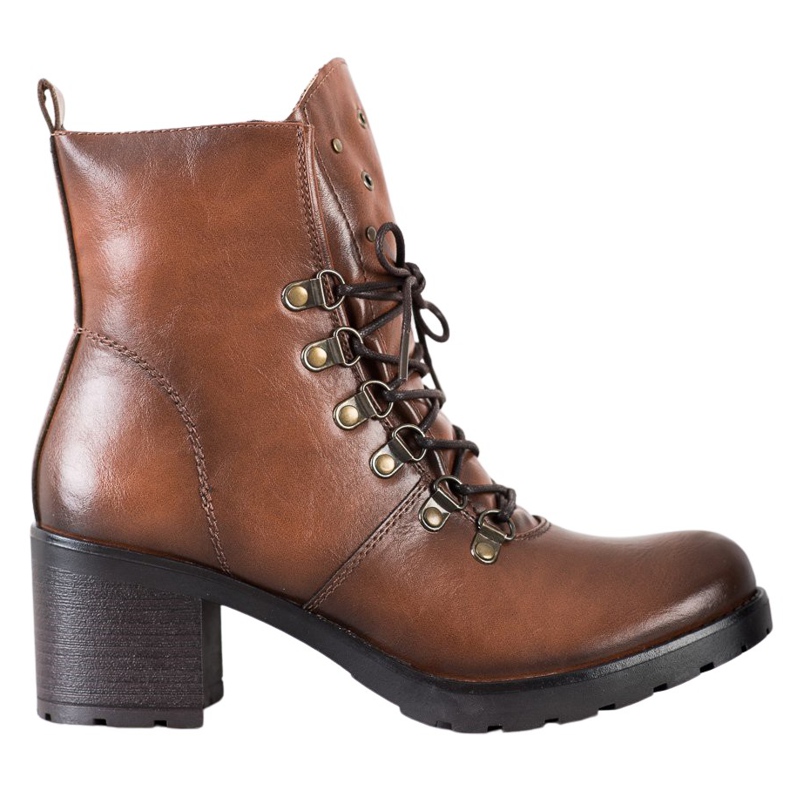 Arbetare på VINCEZA -inlägget brun