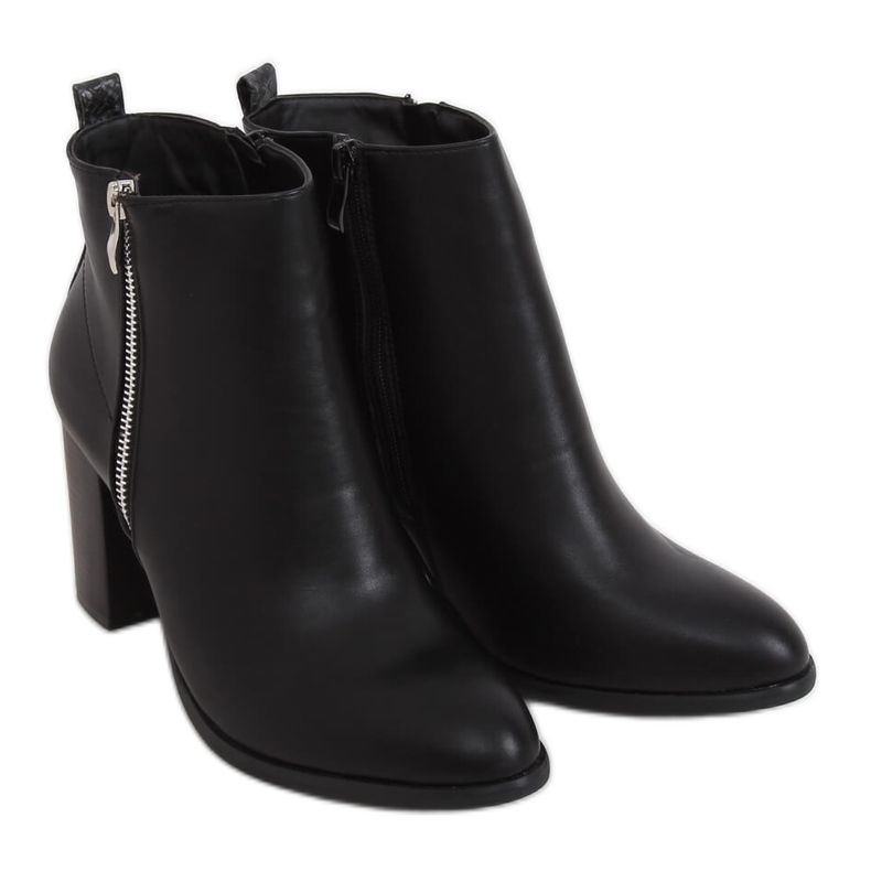 Klassiska svarta höga klackar 688-A21 Svart