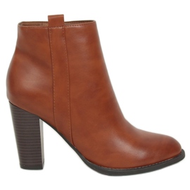 Klassiska stövlar på post camel UK08P Camel brun