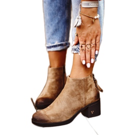 Vinceza Dam stövlar på hälen mocka Beige Volares