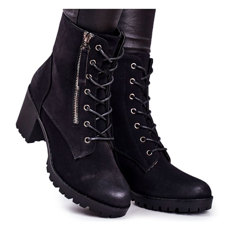 S.Barski Kvinnors stövlar på en klack varm svart Vimen