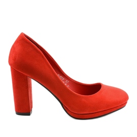 Röda mockapumpar på recite -inlägget