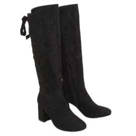 Svarta högklackade stövlar J19-65 Svart