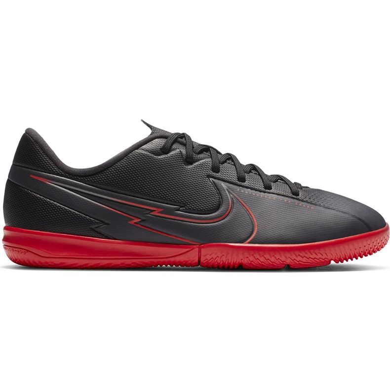 Nike Mercurial Vapor 13 Academy Ic Junior AT8137 060 fotbollsskor svart röd svart