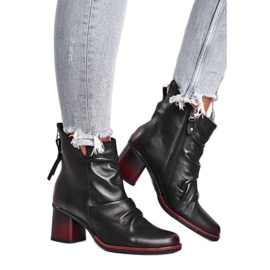 Damskor på högklackad Maciejka svart 04757-01