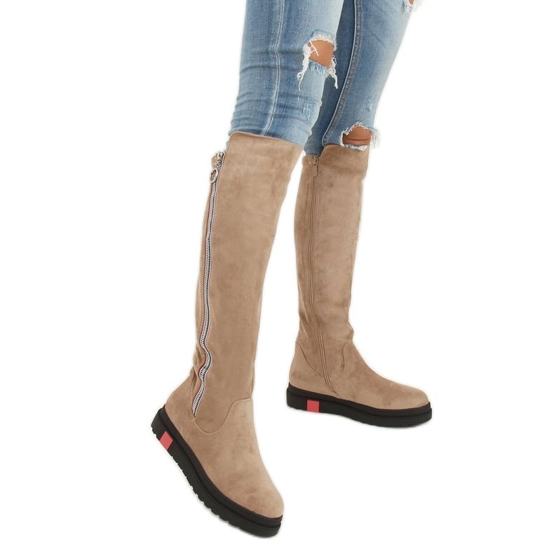 Plattbeige musketörer NS136P Beige